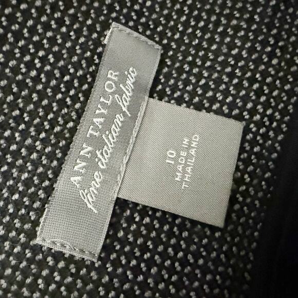 ANN TAYLOR | Fine Italian Fabric 100% Virgin Wool Gray Pencil Straight | Size 10 - Picture 5 of 5